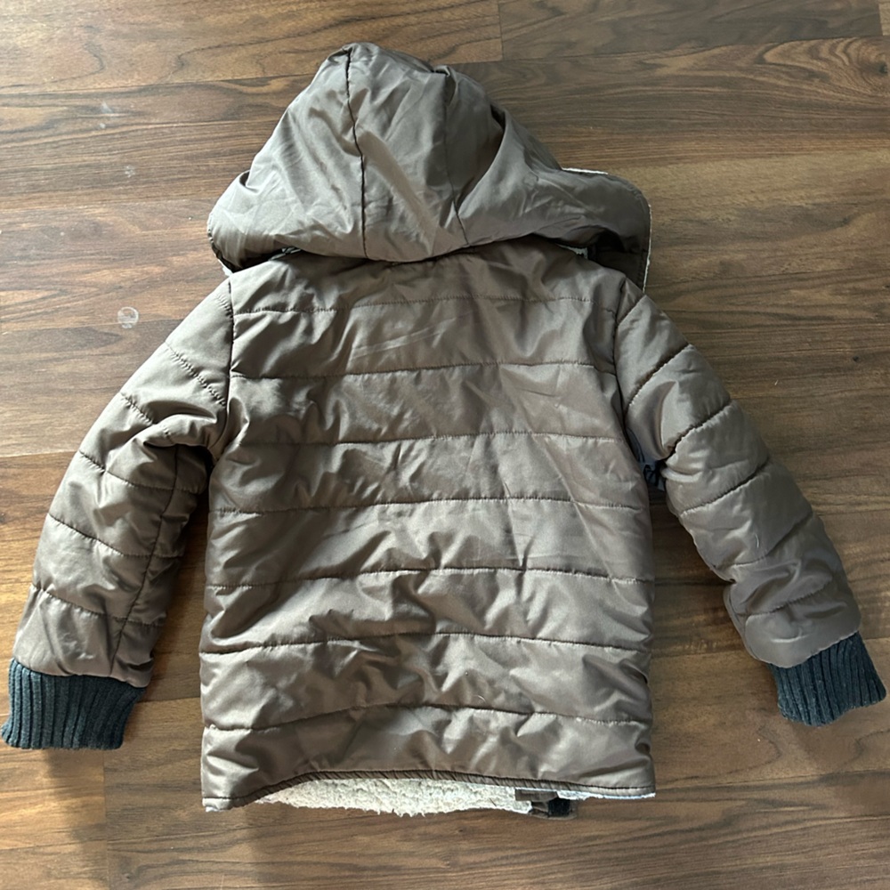 Car seat safe buckle me coat - Picture 2 of 4